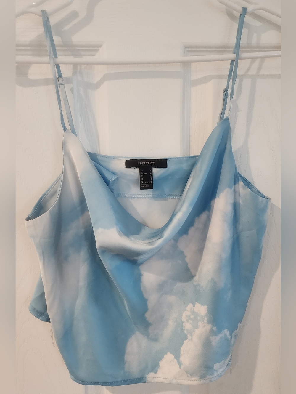 Vintage y2k Forever 21 Sky Blue Cloud Print Cowl Neck Cami Crop Top Women Small